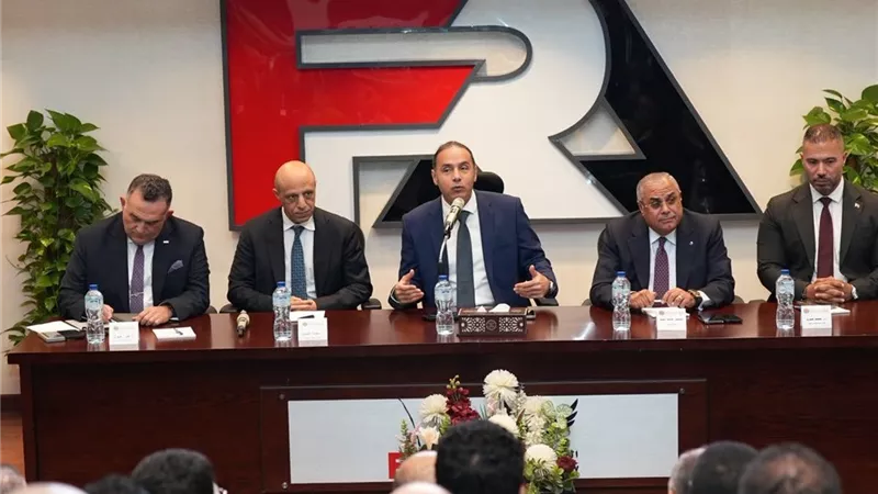 الرقابة المالية تبحث تسريع الطروحات الحكومية وتؤكد دعم قيد الشركات بالبورص