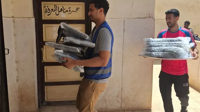 تجهيز 21 معمل كمبيوتر بمدارس أسيوط ضمن مبادرة 