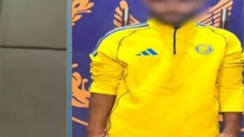 بالقاهرة.. القبض على أحد الأشخاص لمحاولة سرقة أسلاك كهربائية من عمود إنارة