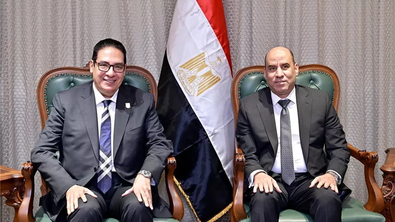 وزير العمل ورئيس جامعة القاهرة يبحثان تشغيل الخريجين وتأهيل الشباب 