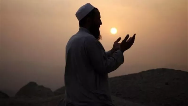 أوقات يستجاب فيها الدعاء يغفل عنها كثيرون.. تعرف عليها 