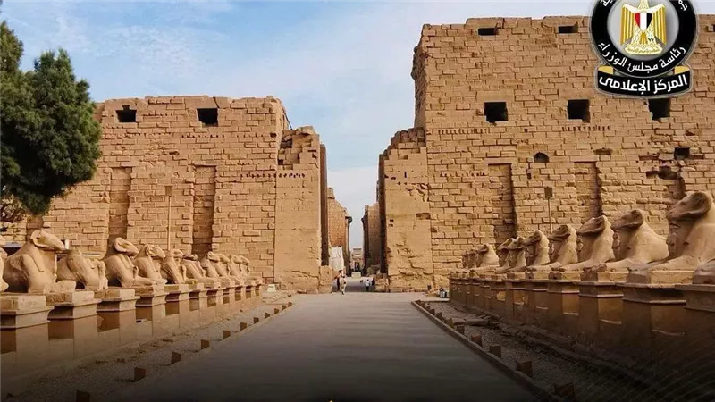 «وزارة السياحة» توضح حقيقة إنشاء الكافيتريا الجديدة بمنطقة معابد الكرنك 