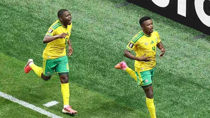 ماكوينا يهدي جنوب أفريقيا تعادلًا ثمينًا أمام التشيك في المونديال