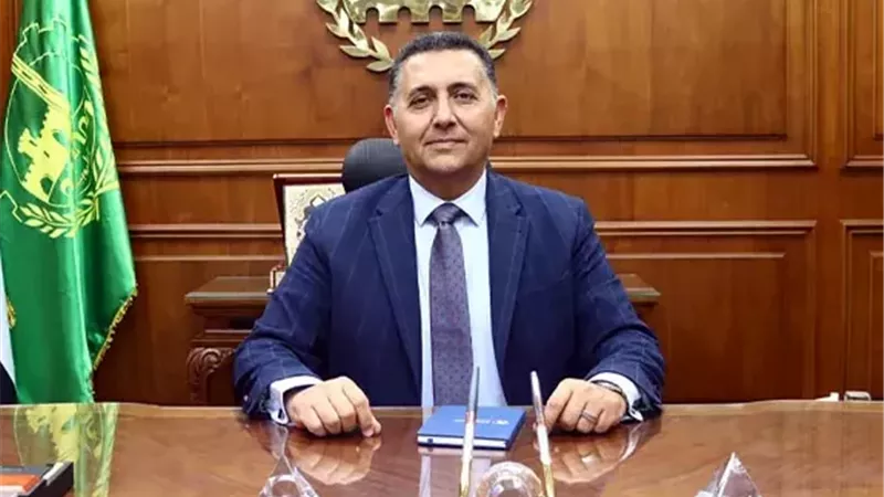 محافظ القليوبية يوجه بإنهاء أزمة مواصلات طلاب الثانوية بالقرى