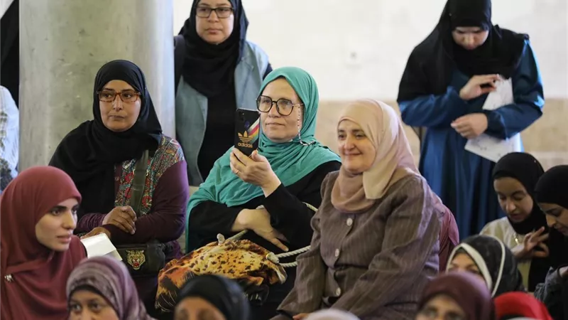 هل النساء أكثر أهل النار؟.. دار الإفتاء تشرح المعنى الصحيح للحديث
