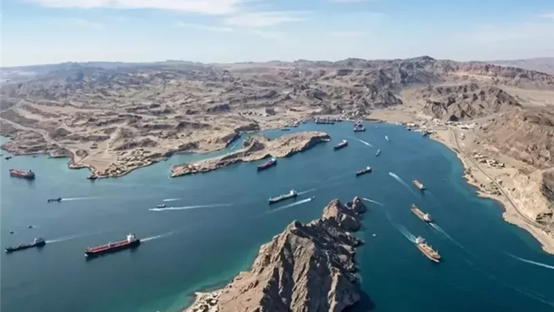 انفراجة في مضيق هرمز.. خروج 5 ملايين برميل نفط عالقة يدعم تراجع الأسعار 
