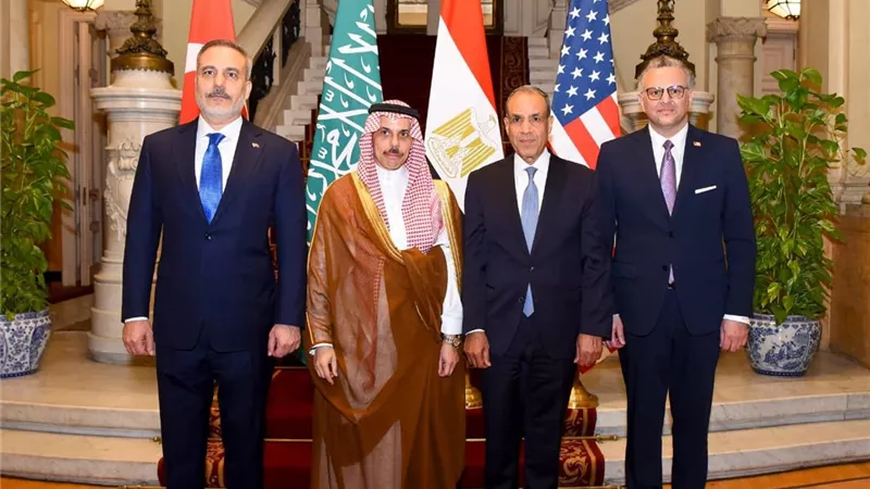 عبدالعاطي وبن فرحان وفيدان وبولس يناقشون 3 ملفات مهمة في المنطقة| صور 