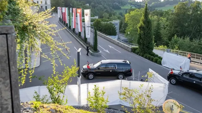 بدء وصول الوفود المشاركة بمفاوضات أمريكا وإيران إلى 