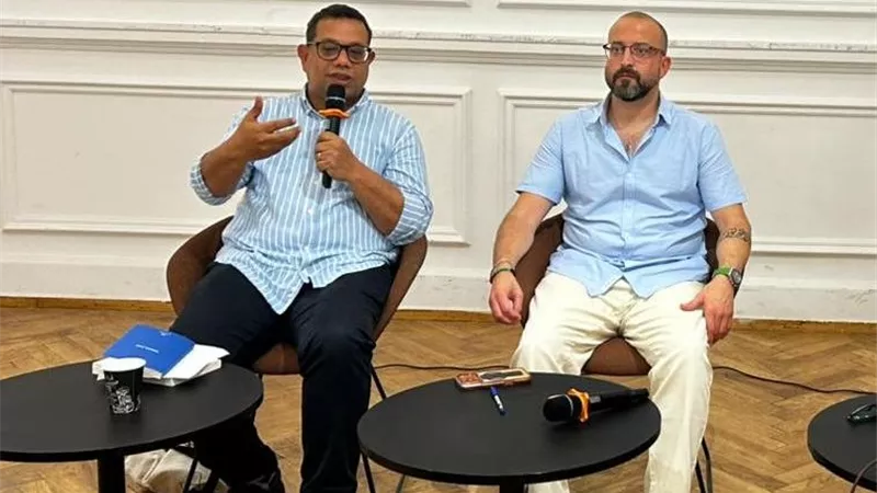 سيد محمود: باسم خندقجي خاض مغامرة فنية وإنسانية تتجاوز حدود السجن| خاص