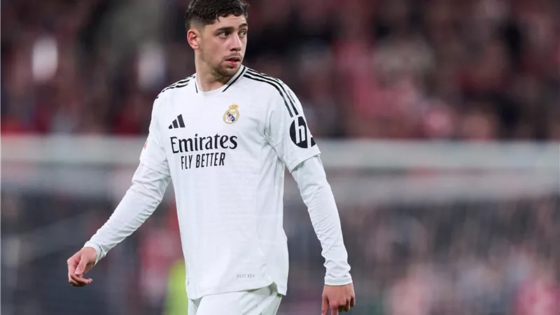 ريال مدريد يحسم موقف فالفيردي.. تفاصيل 