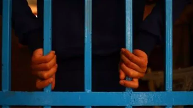 التحقيق مع المتهمين بتشكيل عصابة للنصب على المواطنين بمدينة السلام