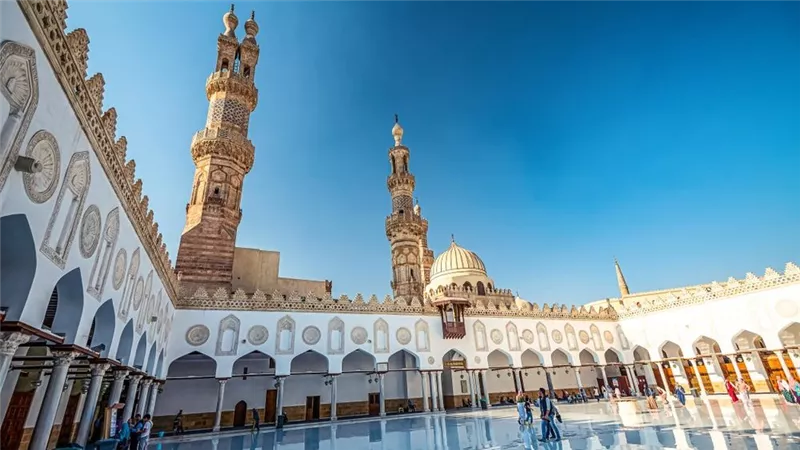 ذكرى افتتاح الأزهر الشريف.. كيف أصبح منارة للعلم في العالم الإسلامي