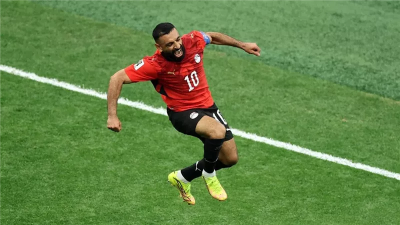 محمد صلاح.. أسطورة لا تتوقف عن كتابة التاريخ مع منتخب مصر
