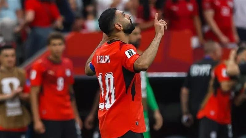 الدوري الإنجليزي يحتفي بمحمد صلاح بعد تألقه مع مصر في المونديال