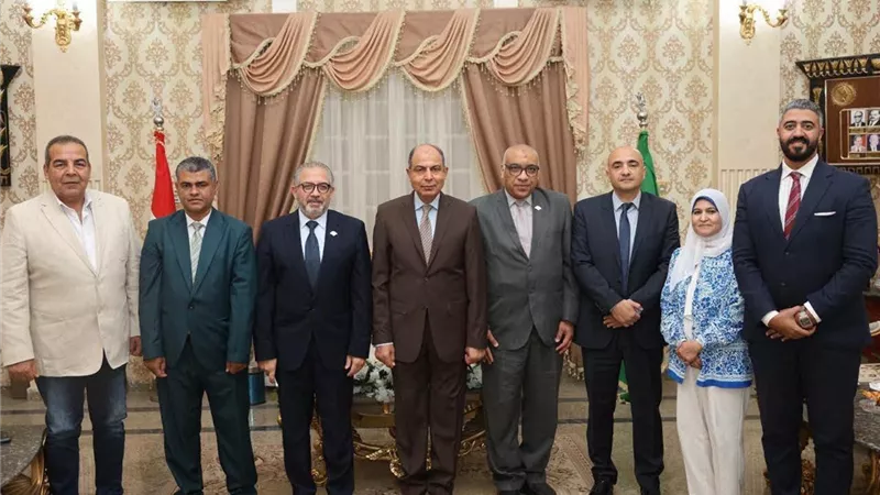 وفد التأمين الصحي الشامل يتفقد جاهزية التشغيل للمنظومة بمحافظة المنيا