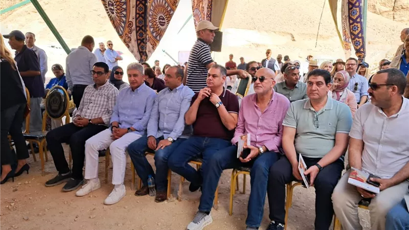وزير السياحة يلتقي مستثمري السياحة بالأقصر وأسوان وعدد من المدن السياحية الساحلية