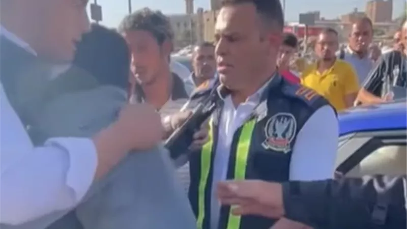 بطولة تحت أنظار السوشيال.. ضابط مرور القليوبية واجه خرق القانون بـ