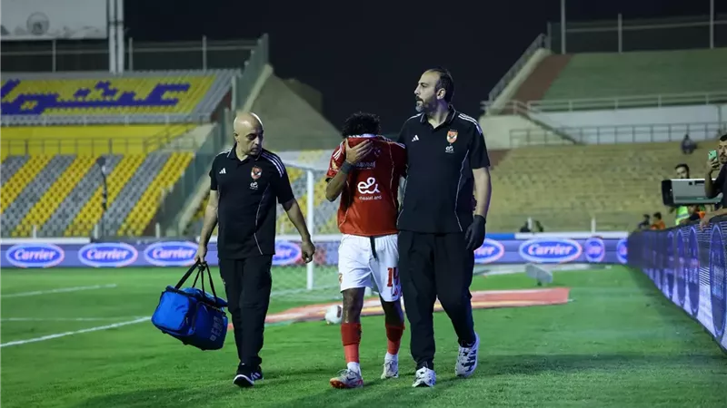 الأهلي يوضح تفاصيل إصابة حسين الشحات وياسر إبراهيم