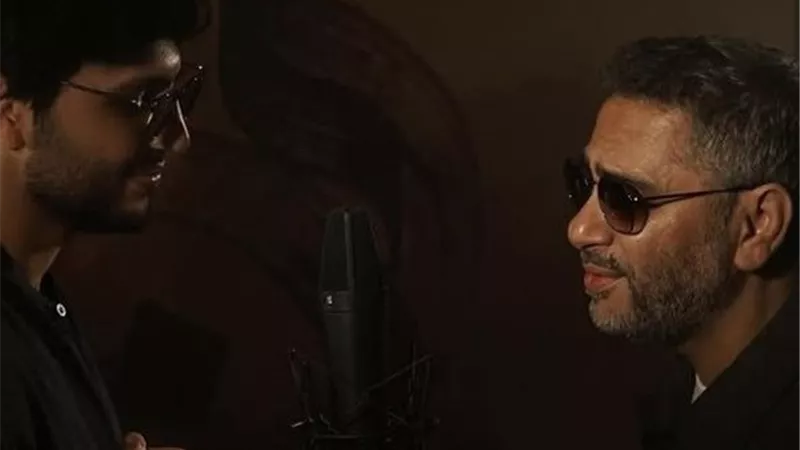 بعد القبض عليه..  محمد فضل شاكر ينشر صورة مع والده