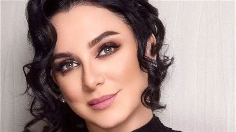 سلاف فواخرجي تعلق على تحطيم معهد الموسيقى بسوريا.. ماذا قالت؟
