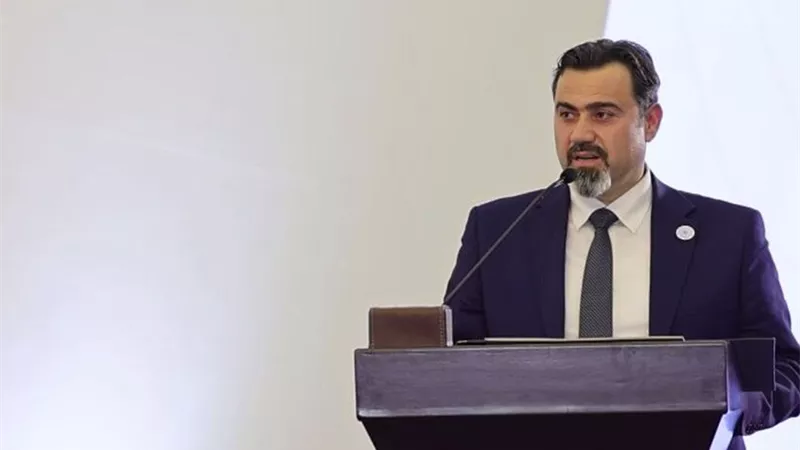 قرار تقليص حصص التربية الدينية في سوريا يثير جدلاً واسعاً وتصعيداً شعبياً