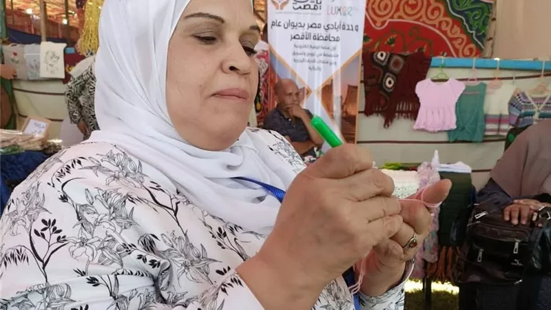 «أيادي مصر» بالأقصر تشارك في معرض الحرف التراثية بالمنتدى الاقتصادي الـ11