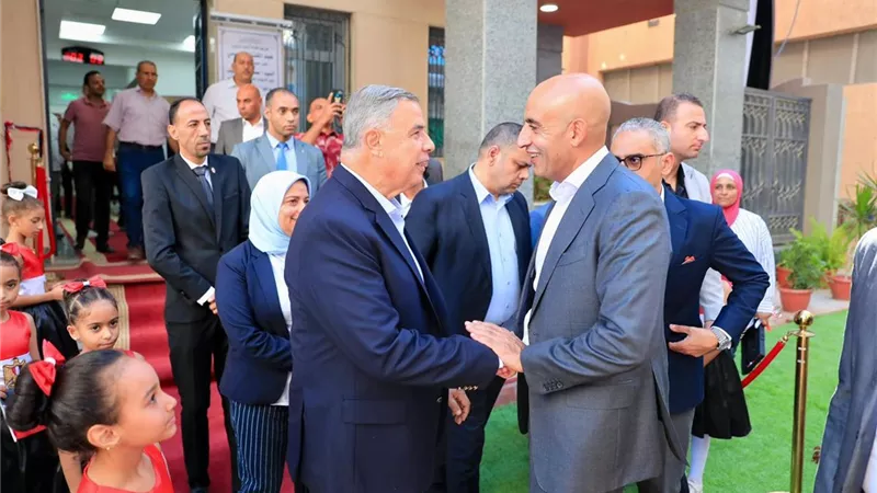 وزير التعليم ومحافظ الإسكندرية يشعلان ثورة تعليمية بافتتاح مدرسة كبرى وتدشين مناهج حديثة