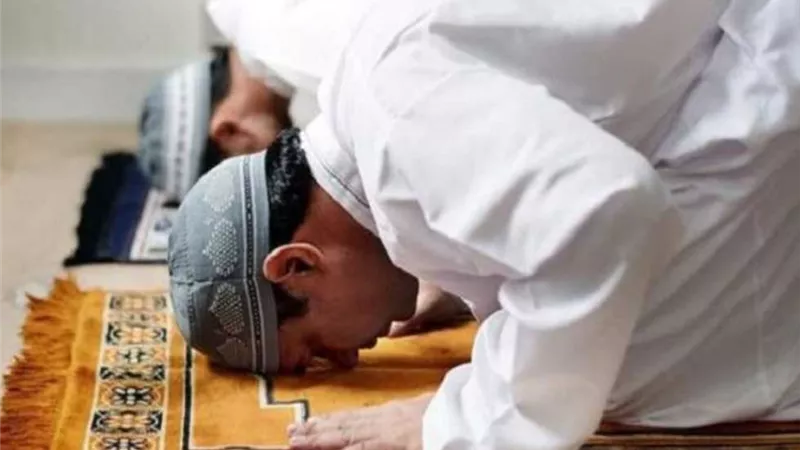 كيفية الصلاة في المنزل.. الأزهر يوضح 10 إرشادات للحصول على الأجر