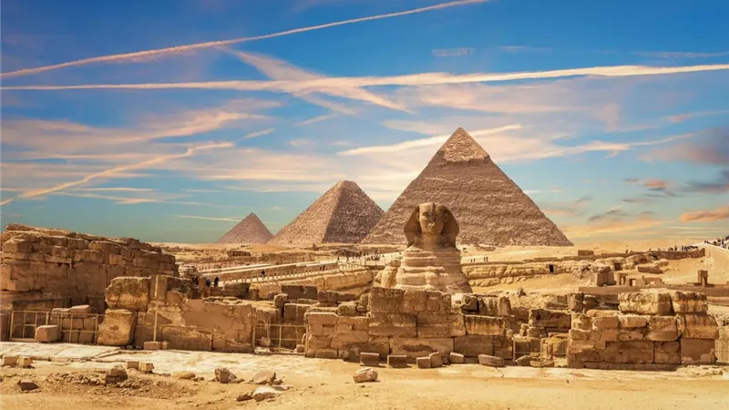  10 آلاف غرفة فندقية.. الحكومة تعلن خطتها لتطوير محيط الأهرامات 