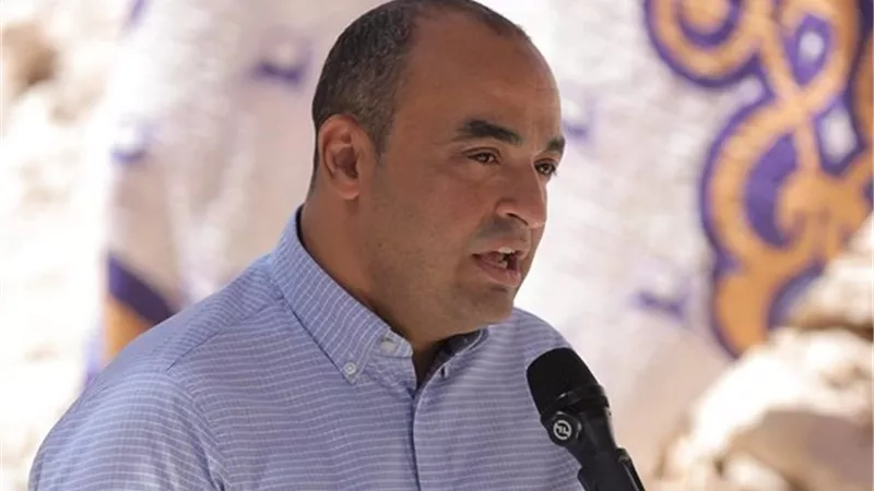 الأمين العام للمجلس الأعلى للآثار يكشف تفاصيل اختفاء لوحة سقارة.. تفاصيل