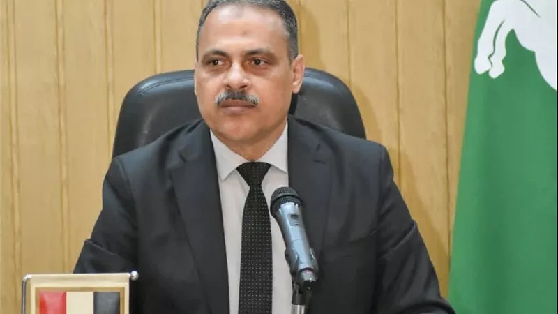 محافظ الشرقية ينعي فني إنارة توفي أثناء تأدية عمله بحي ثان الزقازيق