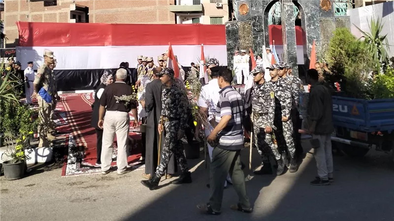 الغربية تستعد لاحتفالات ذكرى نصر أكتوبر من أمام النصب التذكاري بطنطا