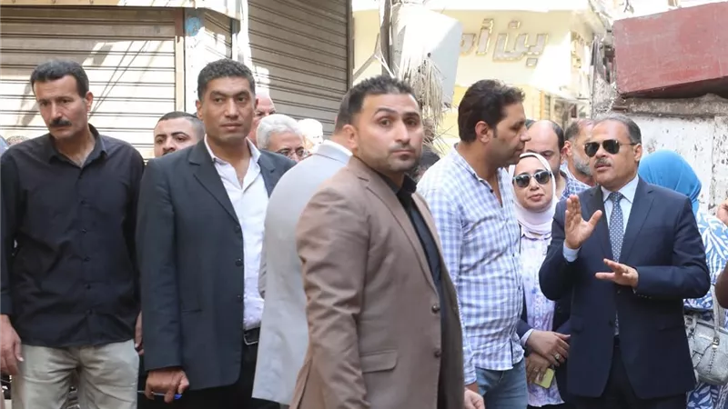 محافظ الشرقية يتفقد ومتابعة أعمال الإزالة للمباني القديمة بمولد النبي