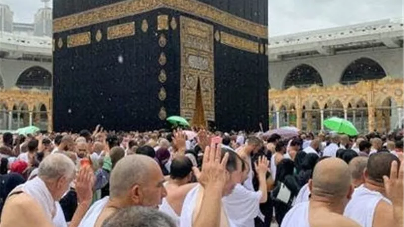 متاحة لكل التأشيرات.. خطوات التقديم على العمرة عبر منصة نسك إلكترونيًا