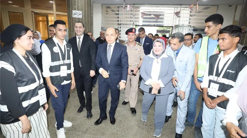 محافظ كفر الشيخ يتفقد معرض بانوراما نصر أكتوبر ويشيد بإبداعات الطلاب |صور