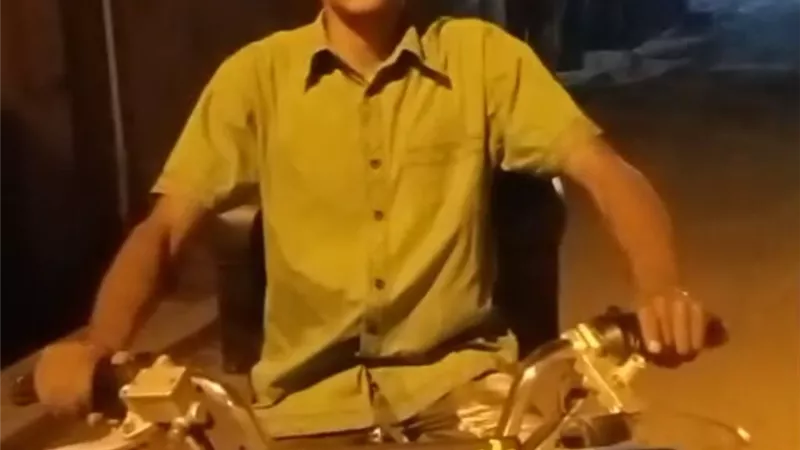 حادث كاد ينهي حياته.. سائق دليفري يطلق نداء لإنشاء نقابة تحمي «جيش الطريق المنسي»