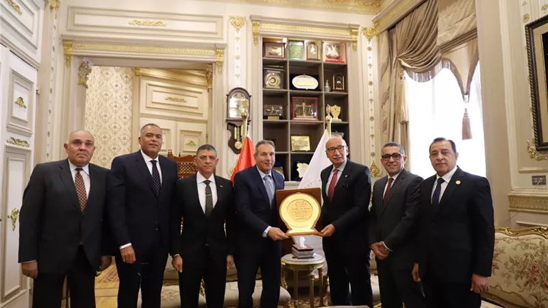 رئيس محكمة النقض يستقبل رئيس مجلس الإدارة والرئيس التنفيذي للبنك الأهلي المصري ..صور