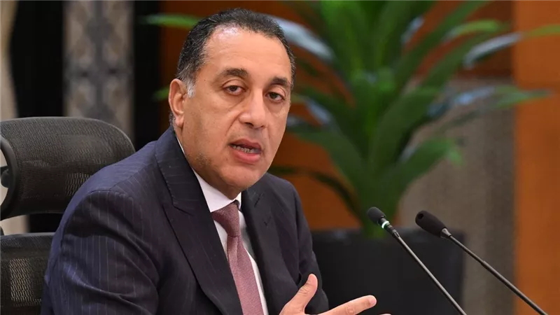 رئيس الوزراء يهنئ خالد العناني بفوزه بقيادة اليونسكو: نصر جديد لمصر