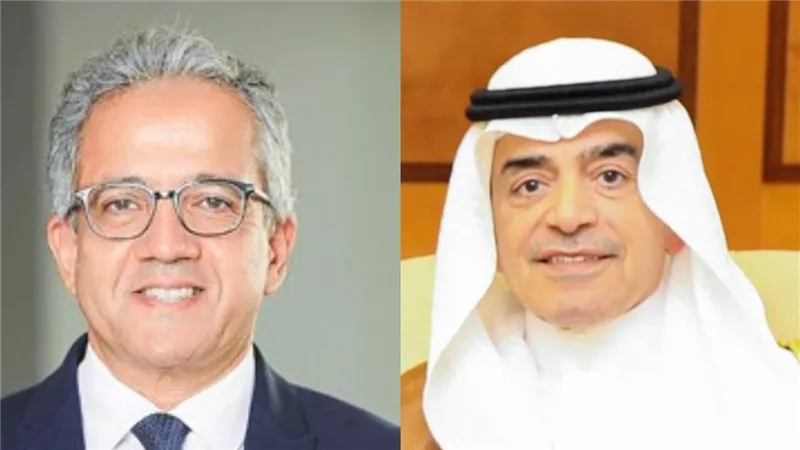 فوز تاريخي.. المدير العام للإيسيسكو يهنئ الدكتور خالد العناني على منصبه الجديد