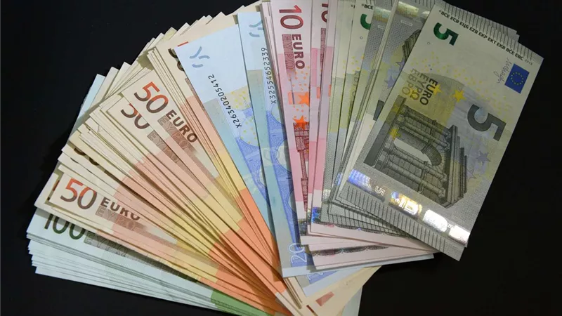 أسعار اليورو أمام الجنيه المصري في بداية تعاملات الخميس 
