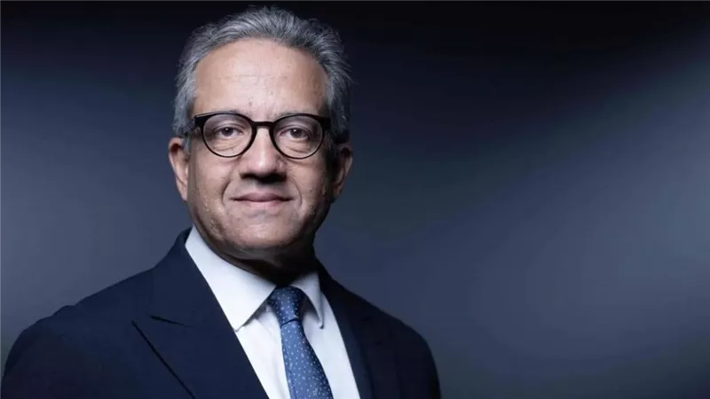 محافظ الجيزة يهنئ خالد العناني لفوزه مديرًا عامًا لليونسكو
