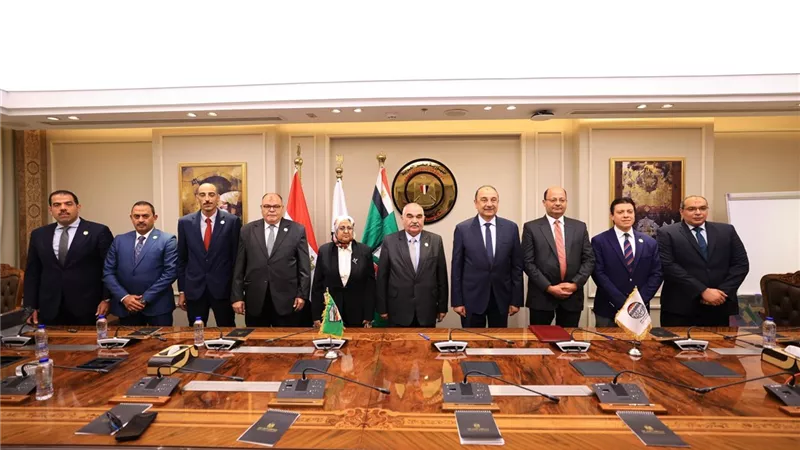 رئيس هيئة قضايا الدولة يوقع بروتوكول تعاون مع وزير قطاع الأعمال العام
