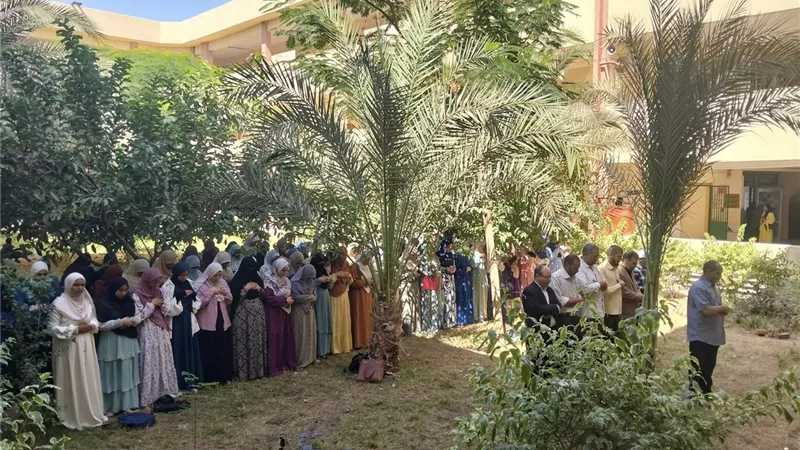 بمشاركة الطالبات.. إقامة صلاة الغائب على الدكتور أحمد عمر هاشم بإحدى كليات الأزهر