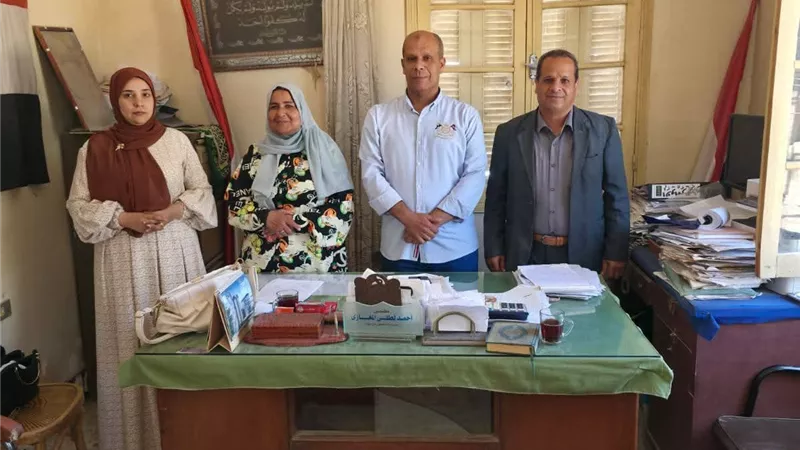  وكيل وزارة الزراعة بكفر الشيخ يتابع صرف الأسمدة ومكافحة الآفات للمحاصيل الزراعية