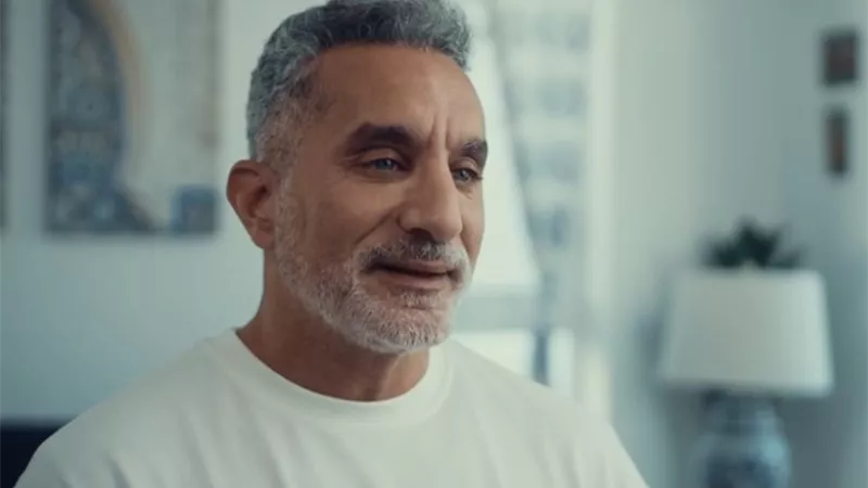 باسم يوسف لـ أحمد سالم: «بعدت عن المرضى لمصلحتهم»