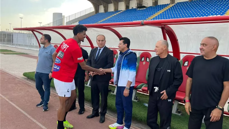 نقل تحيات السيسي|وزير الرياضة يؤازر منتخب مصر قبل مواجهة جيبوتي بتصفيات المونديال