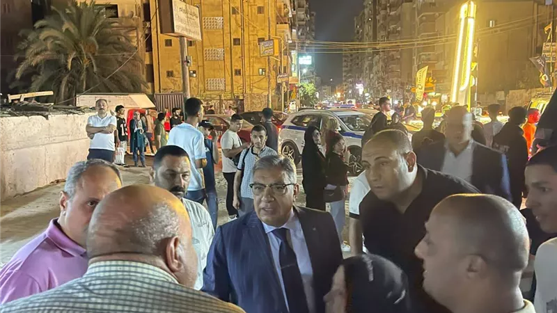 محافظ الدقهلية يتابع النظافة وإزالة الإشغالات في جولة ليلية بالمنصورة|صور