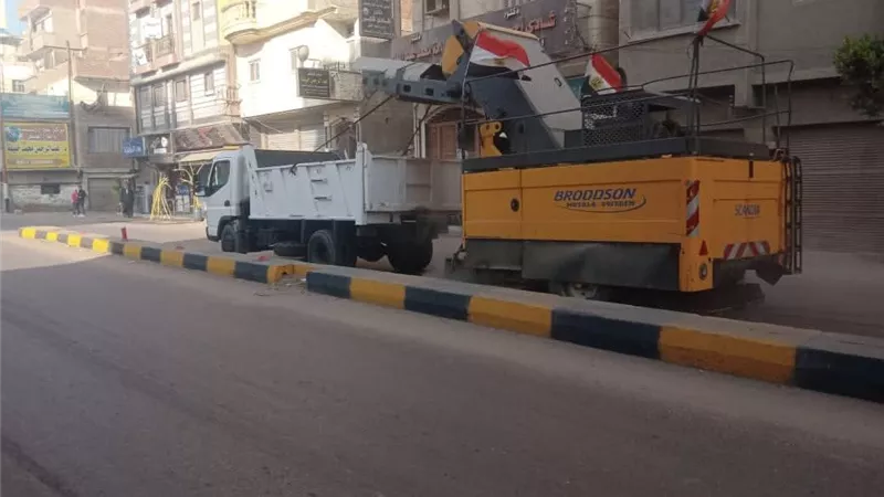 مواصلة حملات نظافة ورفع المخلفات والقمامة بمركز دسوق في كفرالشيخ