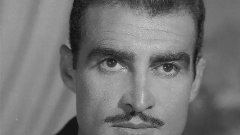  في مثل هذا اليوم.. اندلاع حرب الرمال وذكرى ميلاد الفنان أحمد مظهر 