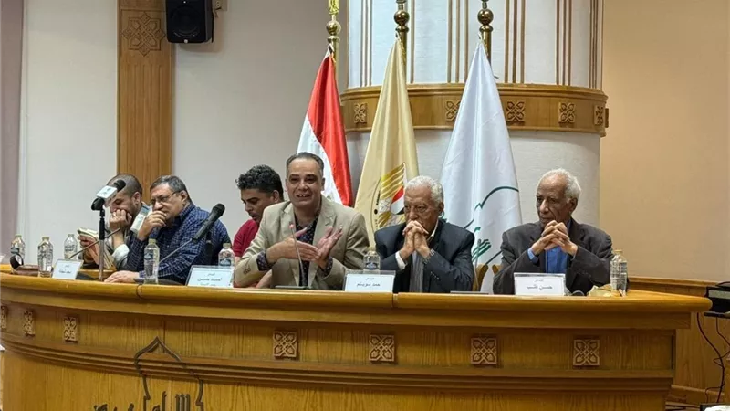 شهادات من الميدان وقصائد رواد الشعراء في أمسية شعرية بالأعلى للثقافة